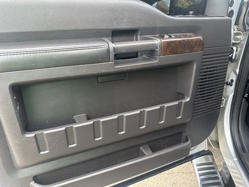 Used 2013 Ford F250 Platinum w/ FX4 Off Road Pkg image 24