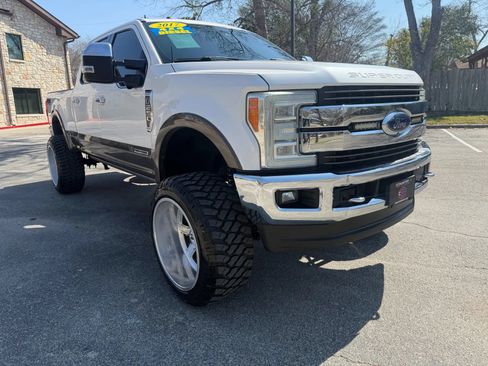 Used 2017 Ford F250 King Ranch w/ King Ranch Ultimate Package AWD/4WD image 3