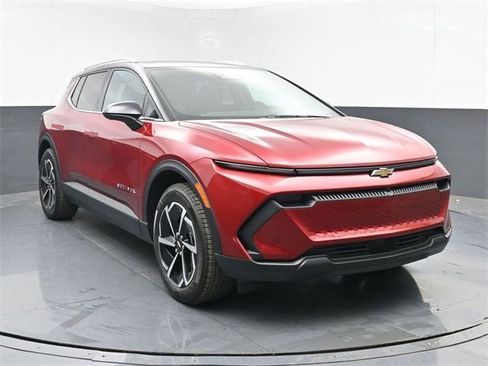 New 2026 Chevrolet Equinox EV LT image 2