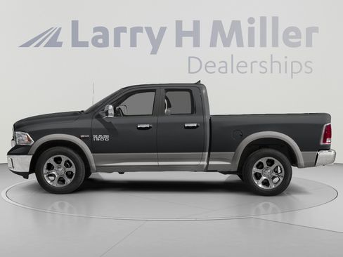 Used 2018 RAM 1500 Laramie AWD/4WD image 7