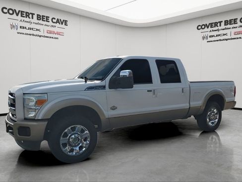 Used 2014 Ford F250 King Ranch w/ King Ranch w/Chrome Package image 4
