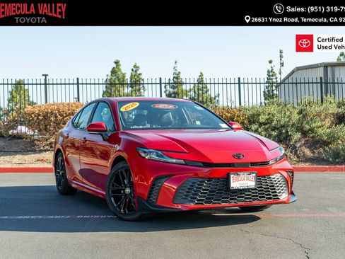 Certified 2025 Toyota Camry SE w/ Convenience Package FWD image 1