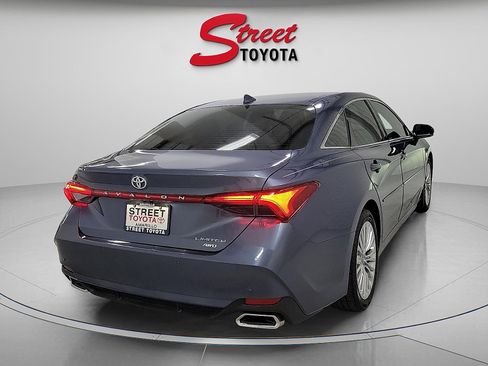 Certified 2021 Toyota Avalon Limited w/ Advanced Safety Package image 4