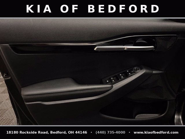 Certified 2025 Kia Seltos EX AWD/4WD image 12