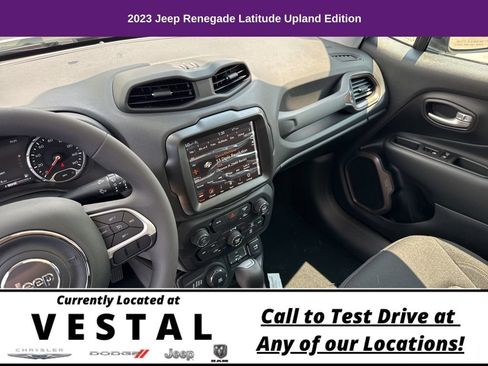 Used 2023 Jeep Renegade Latitude w/ Sun/Sound Group AWD/4WD image 15