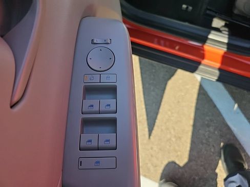 Certified 2024 Hyundai Kona SEL AWD/4WD image 11