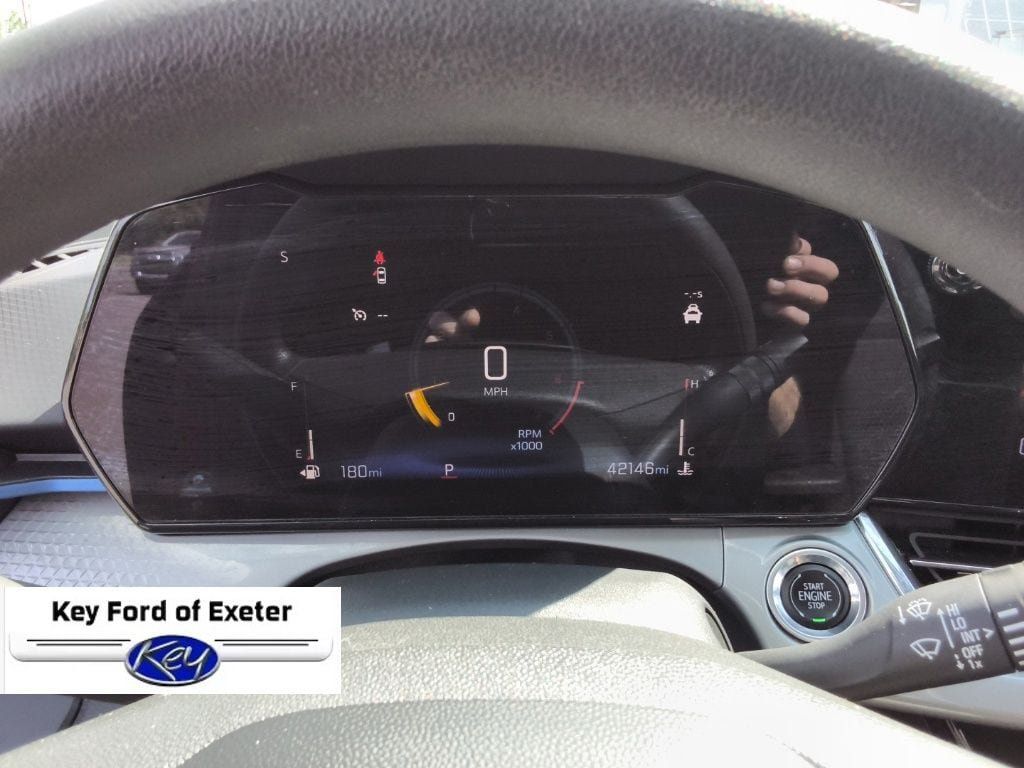 Used 2025 Chevrolet Trax LT FWD image 29