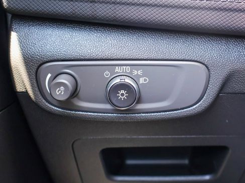 Used 2025 Chevrolet TrailBlazer LT AWD/4WD image 18
