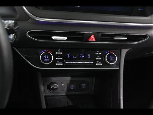 Certified 2023 Hyundai Sonata Limited FWD image 14