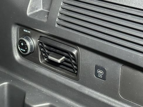 Used 2026 Hyundai Santa Fe SEL AWD/4WD image 19
