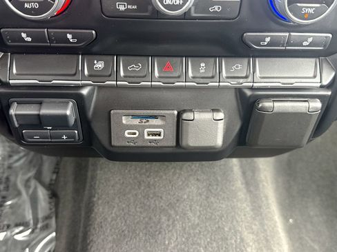 Certified 2022 Chevrolet Silverado 2500 LTZ image 16