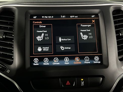 Used 2022 Jeep Cherokee Latitude Lux w/ Sun & Sound Group image 22