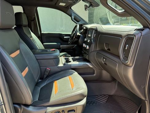 Used 2020 GMC Sierra 1500 AT4 w/ AT4 Premium Package AWD/4WD image 4