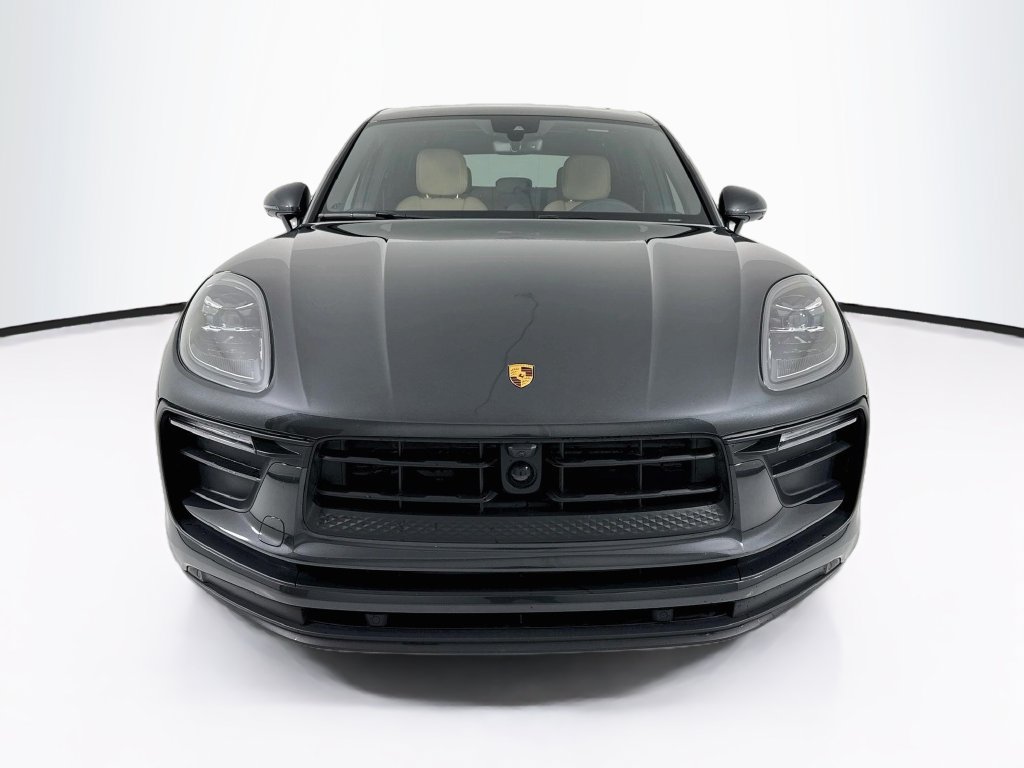 Certified 2026 Porsche Macan AWD/4WD image 6