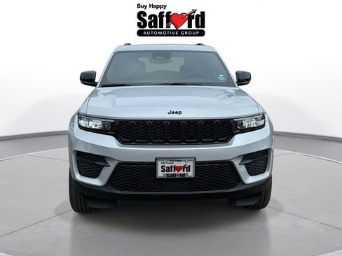 New 2025 Jeep Grand Cherokee Altitude AWD/4WD image 9