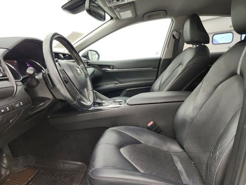 Used 2019 Toyota Camry XSE image 17