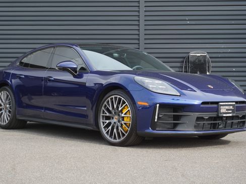 Used 2024 Porsche Panamera 4 AWD/4WD image 10