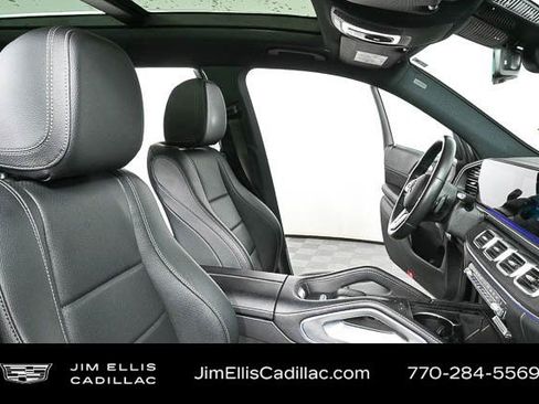 Used 2022 Mercedes-Benz GLS 450 4MATIC image 15