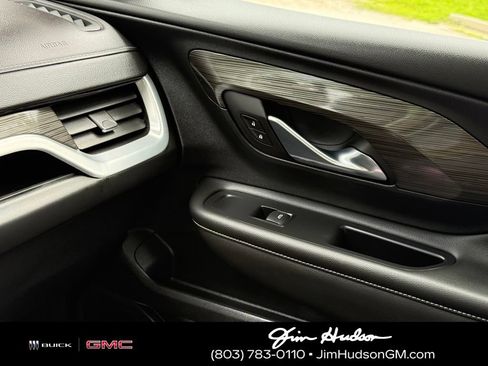 Used 2023 GMC Terrain SLT w/ Infotainment Package II FWD image 37
