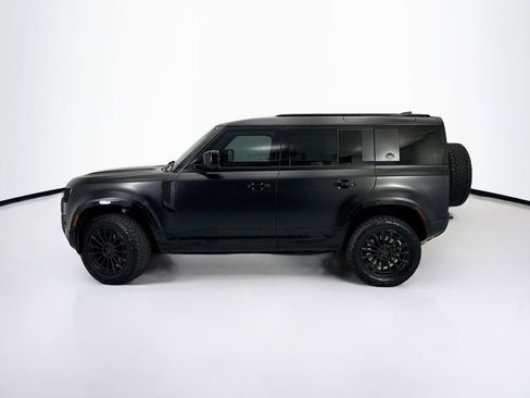 Used 2023 Land Rover Defender 110 X-Dynamic SE image 8