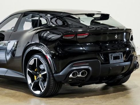 Used 2025 Ferrari Purosangue image 40