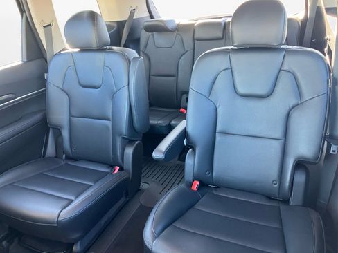 Used 2023 Kia Telluride S image 14