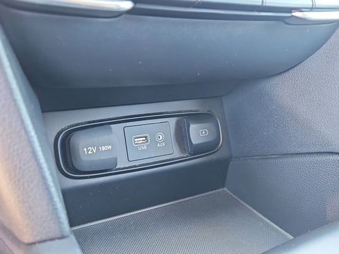 Used 2020 Hyundai Santa Fe SE FWD image 25