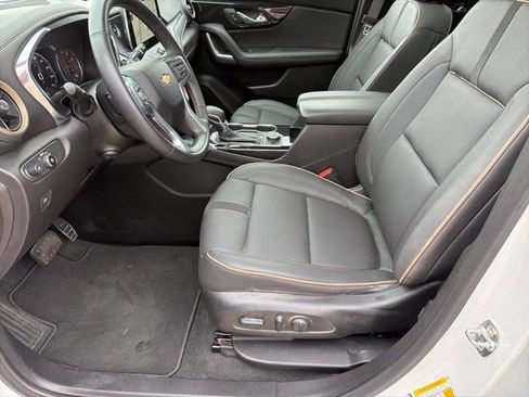 Used 2024 Chevrolet Blazer Premier w/ Enhanced Convenience Package AWD/4WD image 4