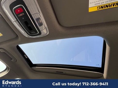 New 2025 Hyundai Elantra SEL image 26