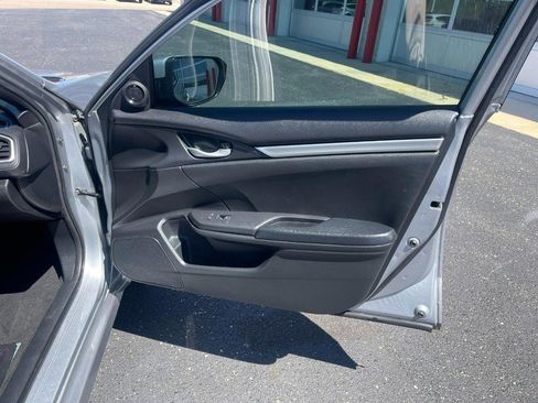 Used 2019 Honda Civic Sport image 11