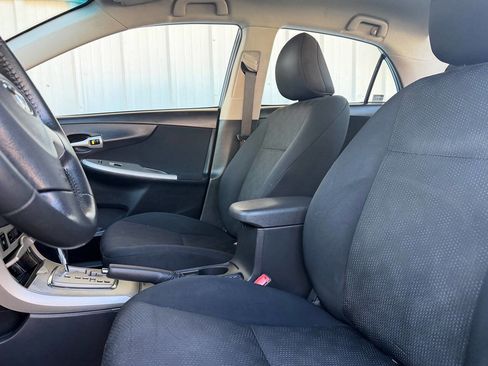 Used 2010 Toyota Corolla S image 8