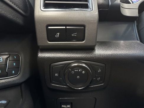 Used 2020 Ford Expedition XLT w/ Equipment Group 202A AWD/4WD image 40