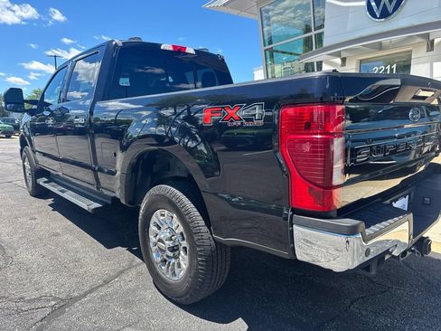 Used 2020 Ford F350 XLT w/ XLT Premium Package AWD/4WD image 4