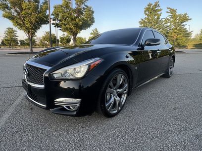 Used 2015 INFINITI Q70 L 3.7 w/ Technology Package
