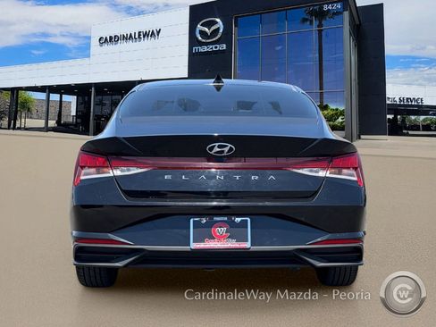 Used 2023 Hyundai Elantra SEL w/ Convenience Package FWD image 6