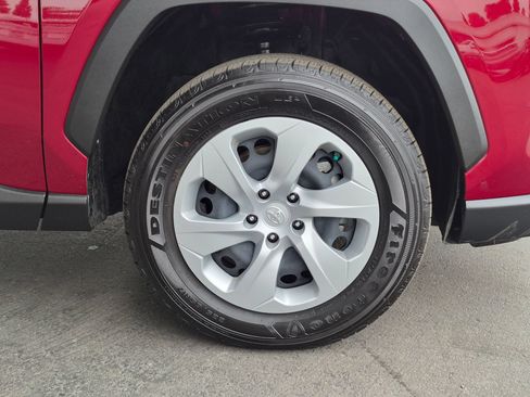 Certified 2025 Toyota RAV4 LE FWD image 7