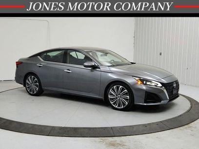 Used 2023 Nissan Altima 2.5 SL