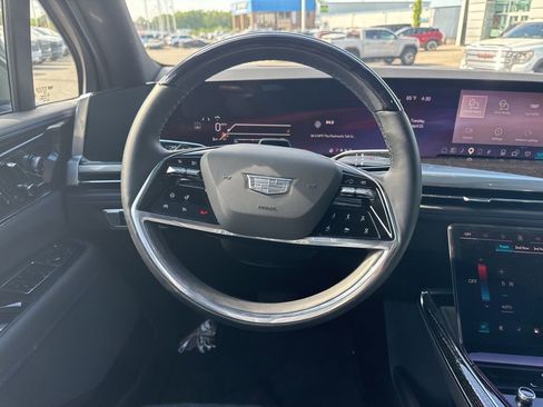 Used 2025 Cadillac Escalade IQ Luxury 1 image 17