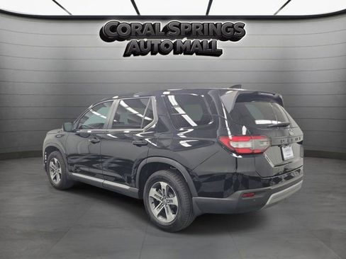Certified 2025 Honda Pilot EX-L image 4