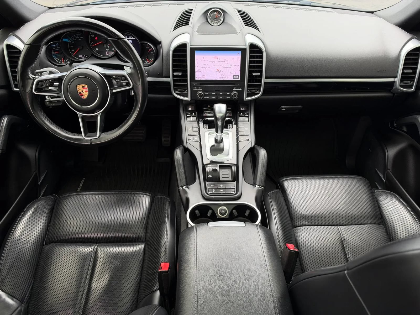 Used 2017 Porsche Cayenne AWD/4WD image 24