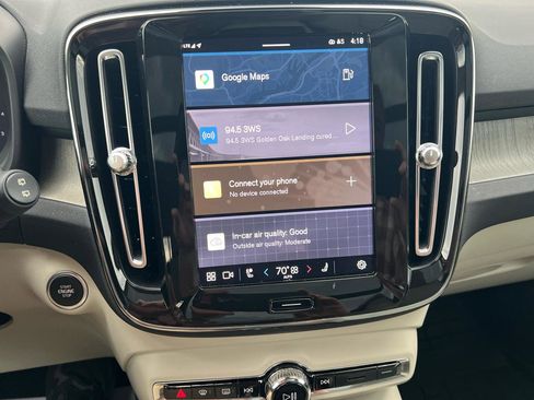 Used 2023 Volvo XC40 B5 Ultimate w/ Climate Package image 23