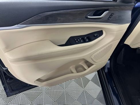 Used 2023 Jeep Grand Cherokee L Limited image 24