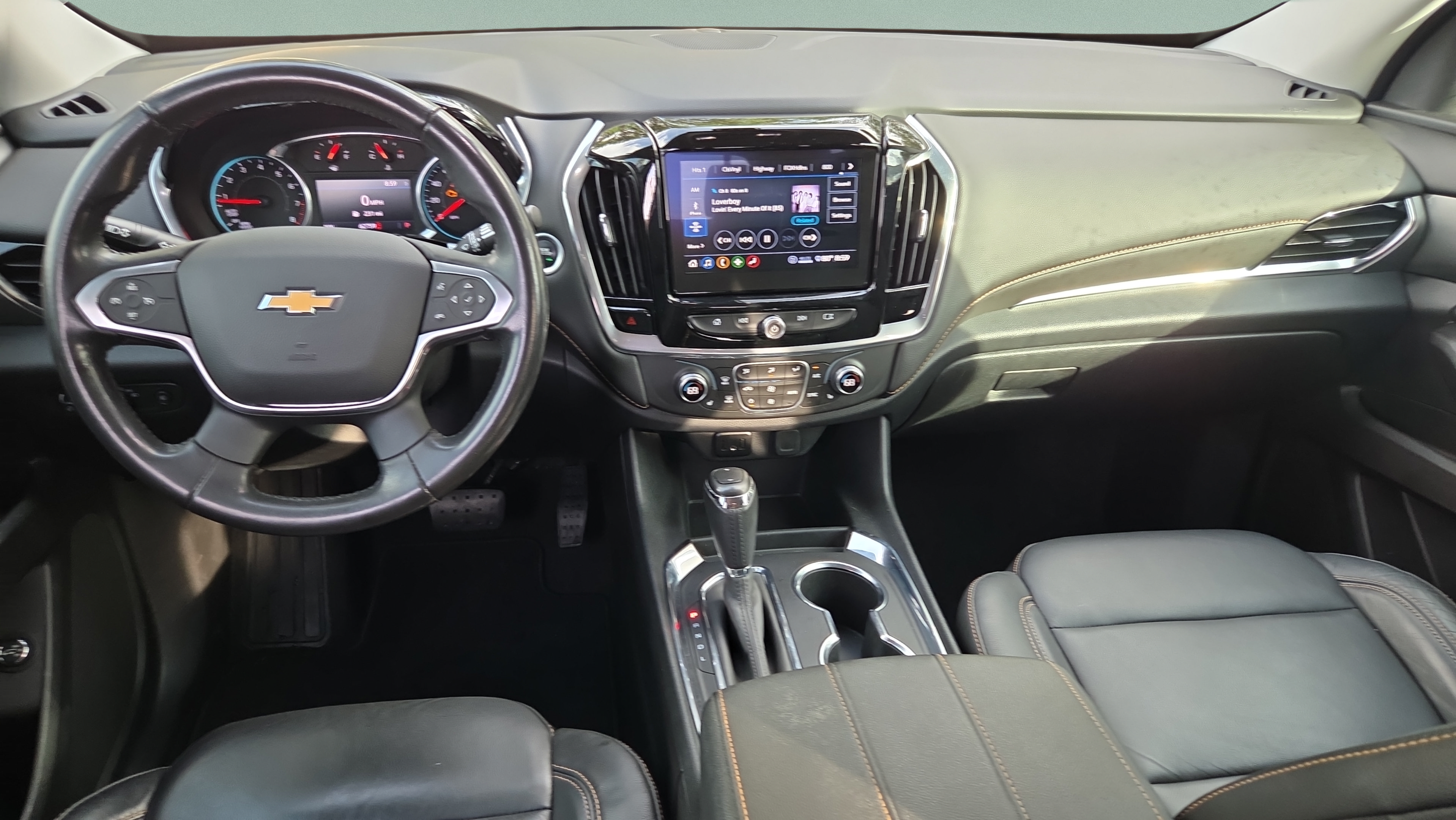 Used 2020 Chevrolet Traverse LT FWD image 12