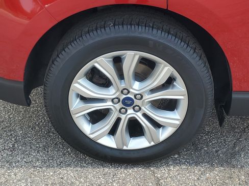Used 2020 Ford Edge Titanium AWD/4WD image 7