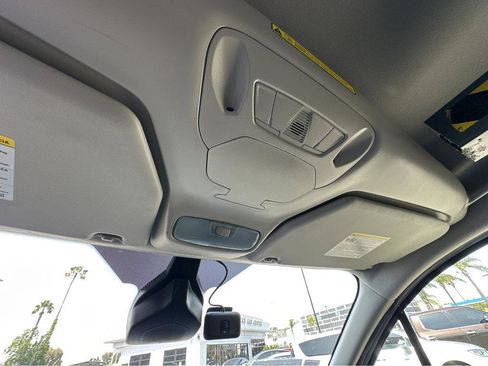 Used 2022 Ford Transit Connect XL FWD image 23