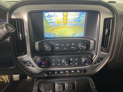 Used 2017 GMC Sierra 1500 SLT image 16