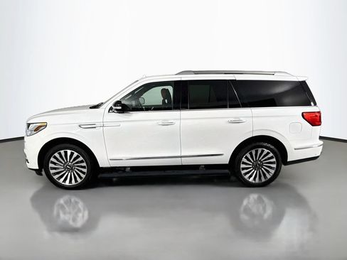 Used 2021 Lincoln Navigator Reserve w/ Luxury Package AWD/4WD image 2
