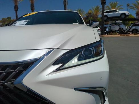 Used 2025 Lexus ES 300h w/ Premium Package FWD image 10