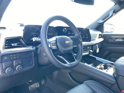 New 2026 Chevrolet Suburban Premier image 31