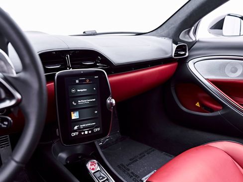 Used 2024 McLaren Artura RWD image 74